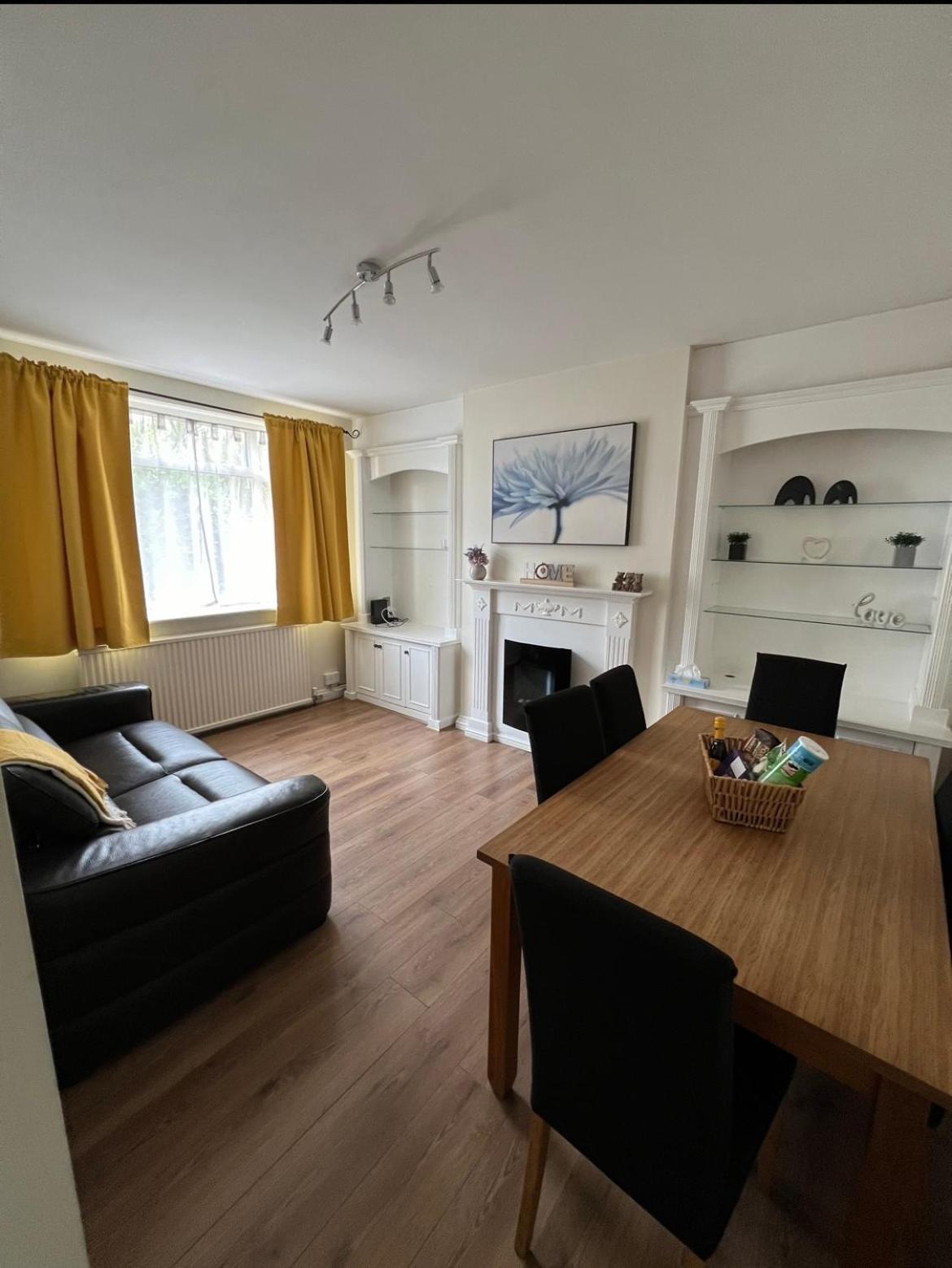 20Mins To Bakerst, Harry Potter & Wembley Stadium! Apartman Northwood  Kültér fotó